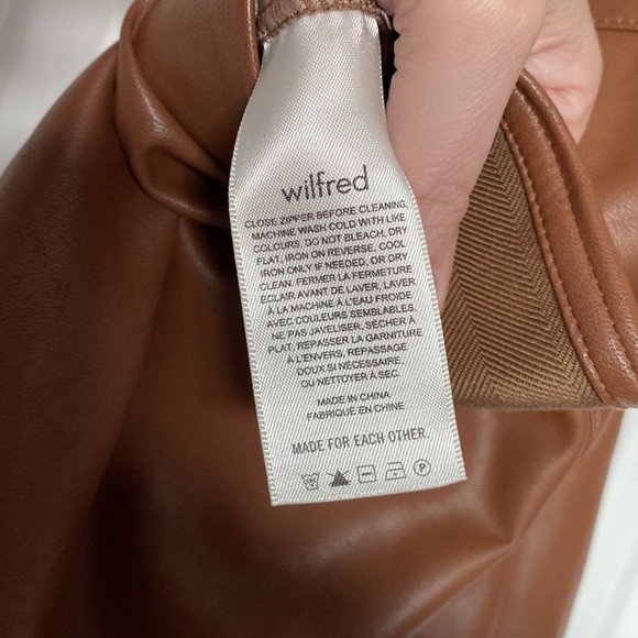 Wilfred vegan leather pant - Picture 5 of 6